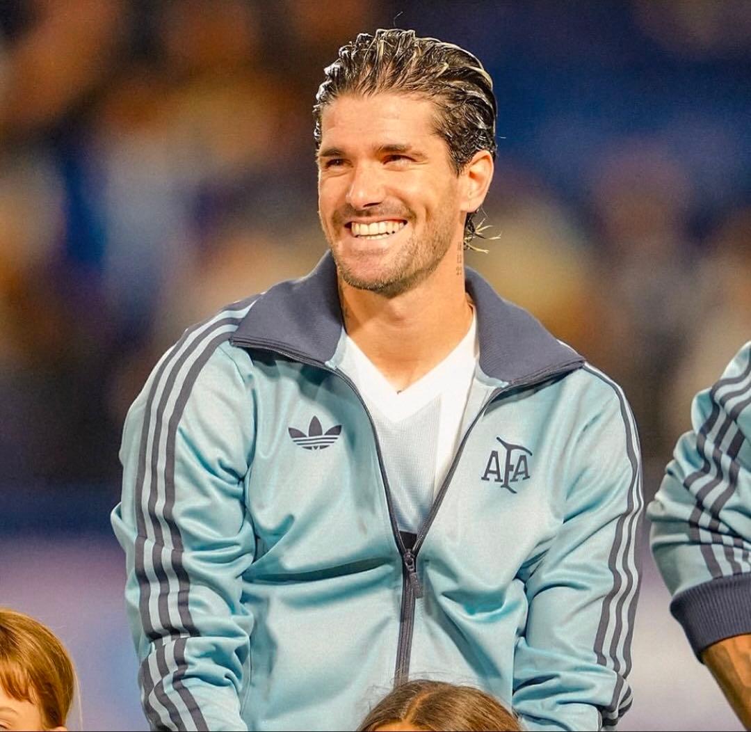 adidas originals アルゼンチン代表 50周年記念トラックトップ - メルカリ