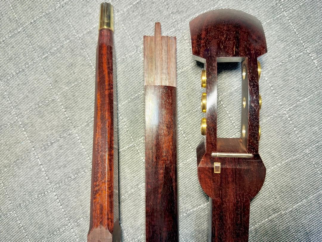 【極上玉杢】最高級 津軽三味線 金細 子持綾杉胴 超美品 トチ巻太棹 瘤杢 縮杢