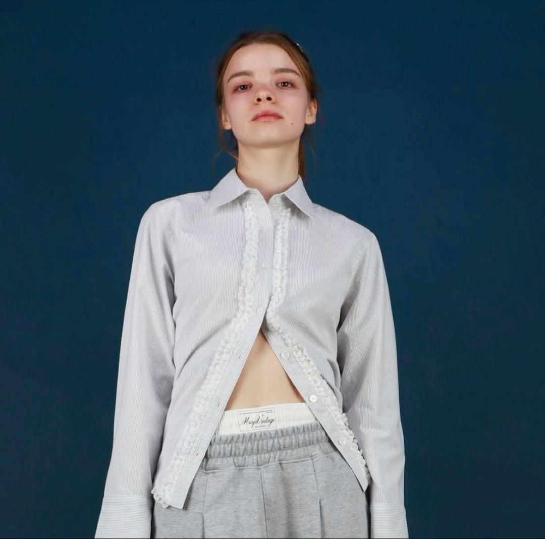 mieya mieya LACETRIMSHIRTBLOUSE stripe - メルカリ