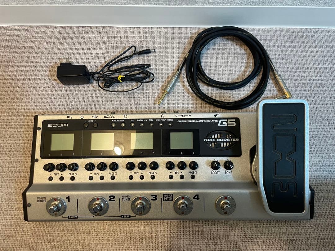 zoom g5 マルチエフェクター 動作品 電源有り シールドおまけ付き