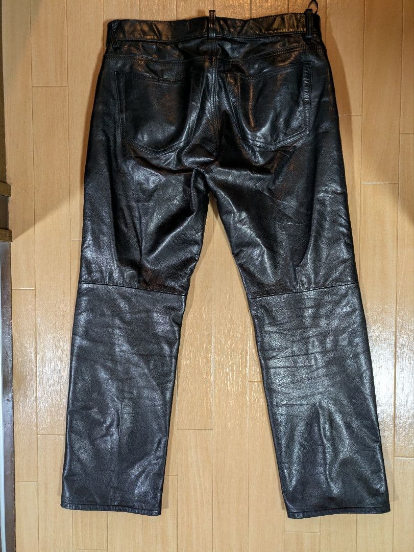 GAPブラックレザー ストレートパンツ GAPのブラックレザーのストレート