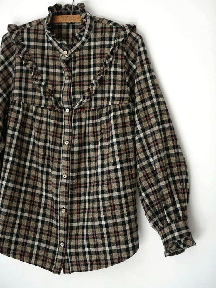 ハグオーワー ネルチェックフリル スタンドカラーブラウス 雅姫 - メルカリ