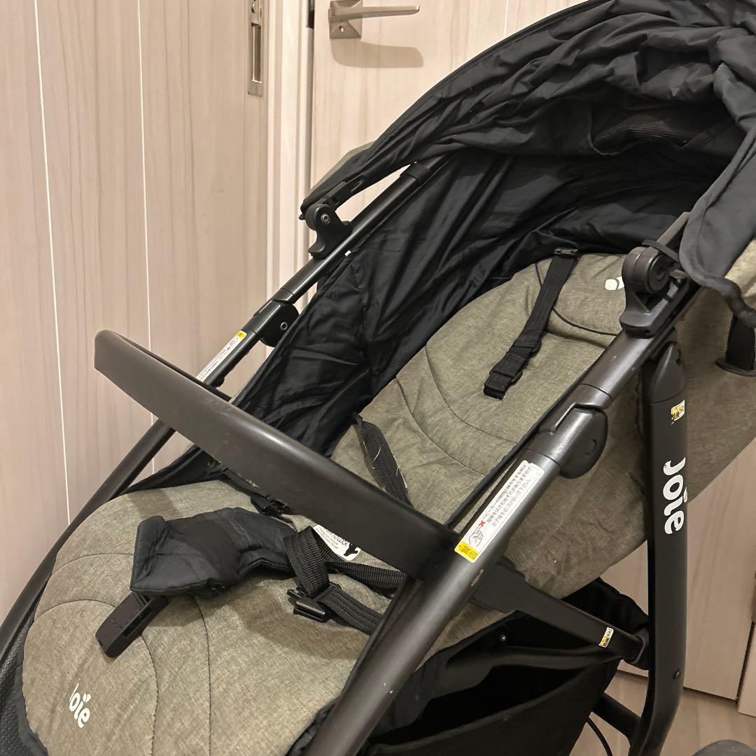 引き取り歓迎！レインカバーとうまけつき。Joie ベビーカー グリーン