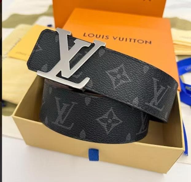 ルイヴィトン サンチュール クラシック タイガ レザーベルト LOUIS VUITTON（ルイ・ヴィトン） ベルト サンチュール クラシック 約