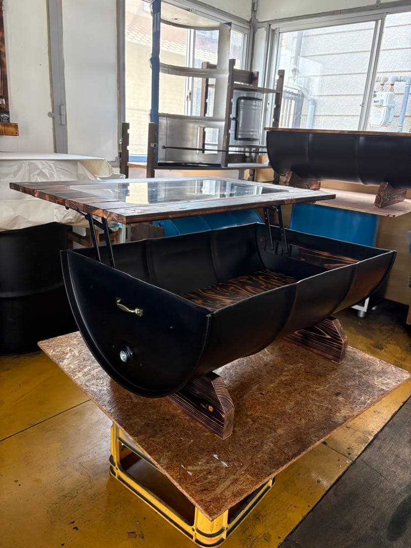 特価】通常より5,000円引き ドラム缶ガラステーブル 給油口（小タイプ）