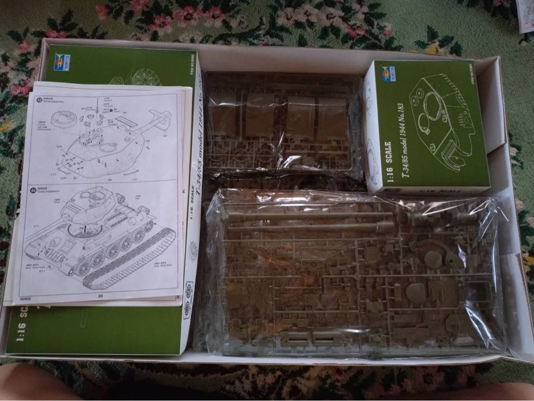 u*9様 T-34/85 1944モデル 1:16スケール