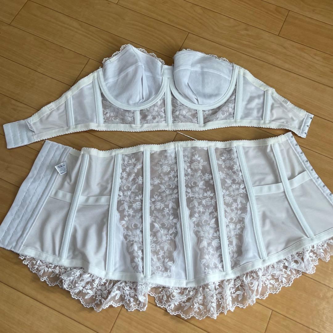 ブライダルインナーセット 64 e70 ハンカチ付き - メルカリ