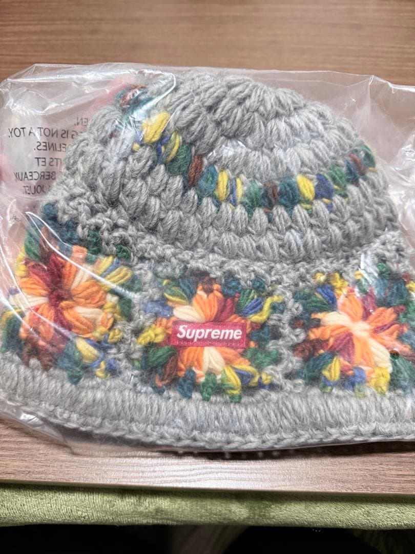 Supreme / Crochet Beanie（Heather Grey ） - メルカリ