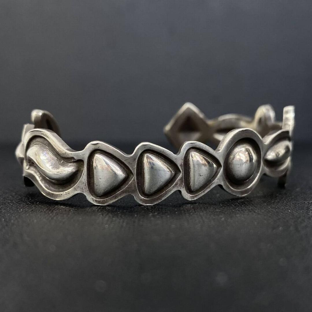 NAVAJO Alex Sanchez ネイティブ スタンプワーク バングル - メルカリ