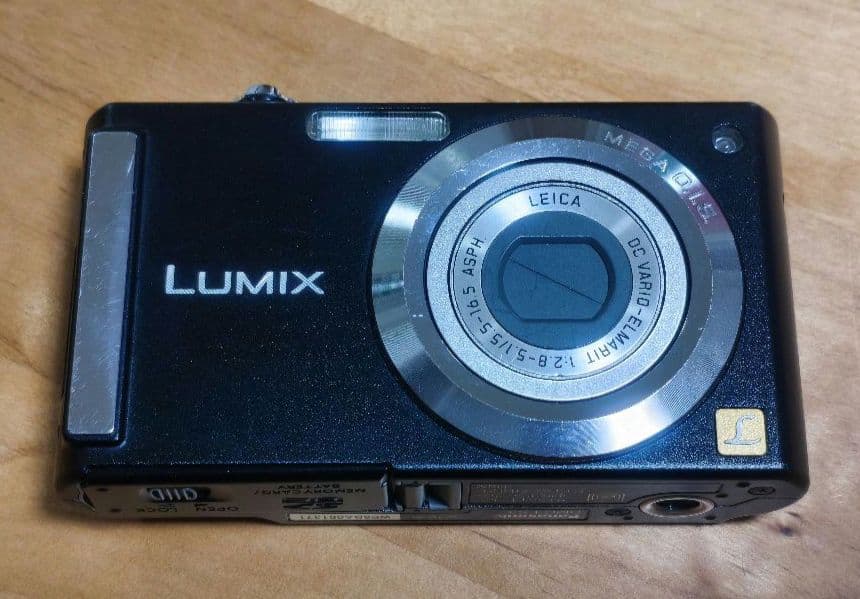 LUMIX DMC-FS3 コンパクトデジタルカメラ 概要 デジタルカメラ DMC-FS3 | LUMIX（ルミックス） ミラーレス一眼