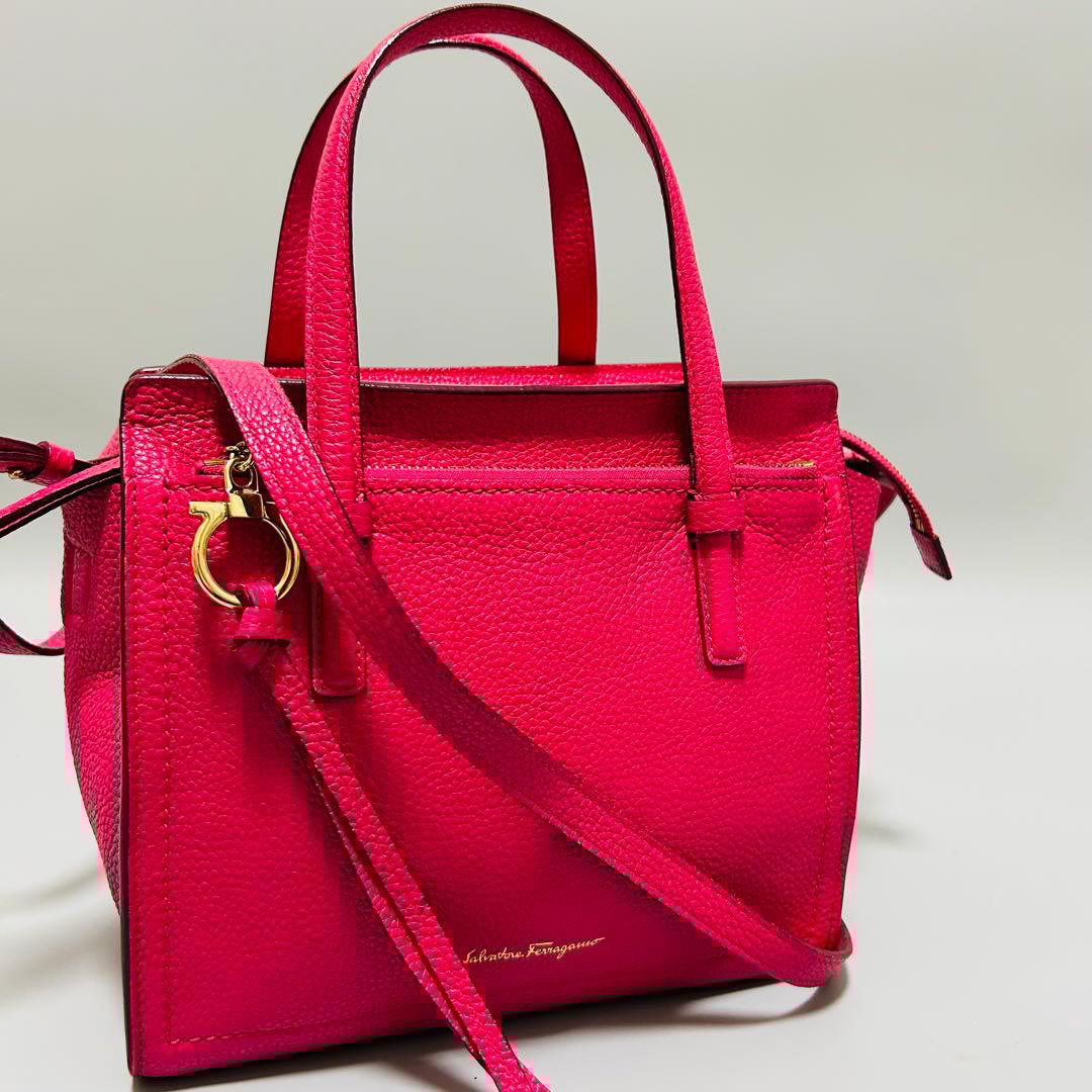 超美品 Ferragamo フェラガモ ガンチーニ エイミー ハンドバッグ サルヴァトーレフェラガモ AMY エイミー ガンチーニ ブランドオフ