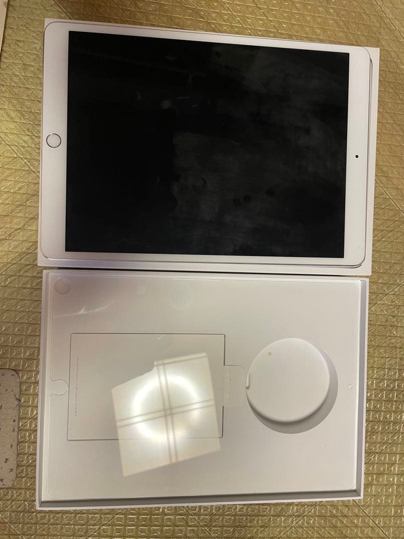 Apple iPad pro 10.5インチ シルバー 本体ジャンク Apple - iPad Pro (10.5インチ) シルバー 64GB(ジャンク品)の通販 by