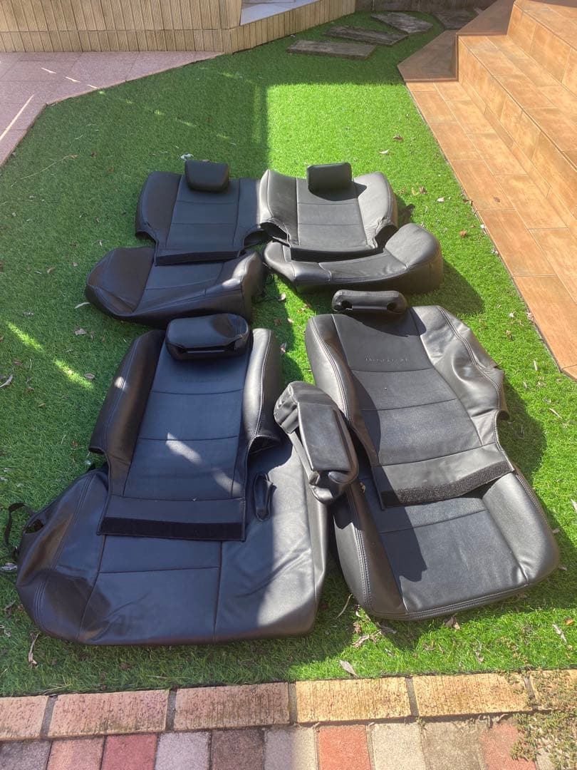 スティングレー スズキ シートカバー 黒 ワゴンR (ZT))革調シートカバー(スティングレー/カスタムZ用)1台分