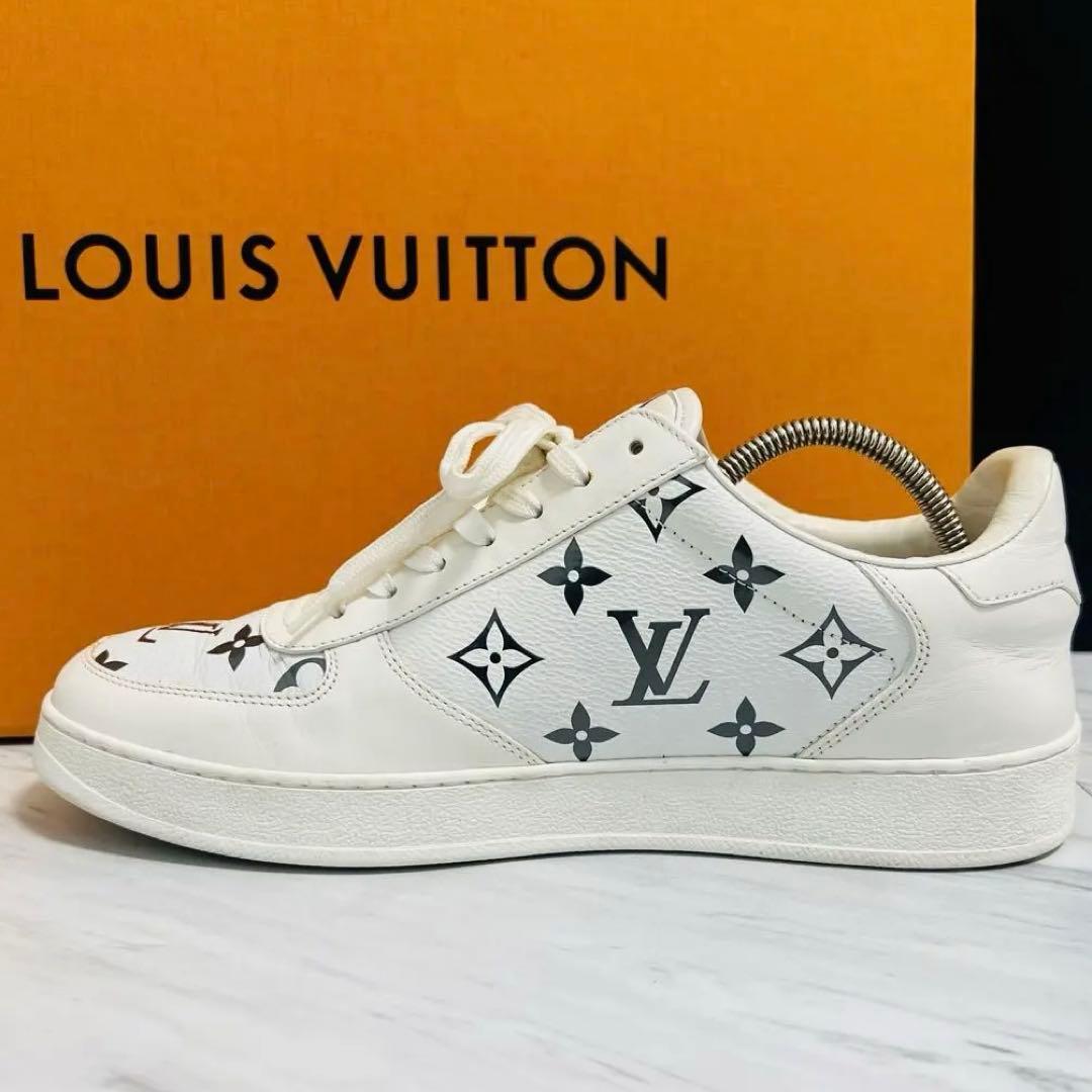 極美品 ルイヴィトン リヴォリライン モノグラム スニーカー 25.0相当 極美品 ルイヴィトン リヴォリライン モノグラム スニーカー 25.0相当