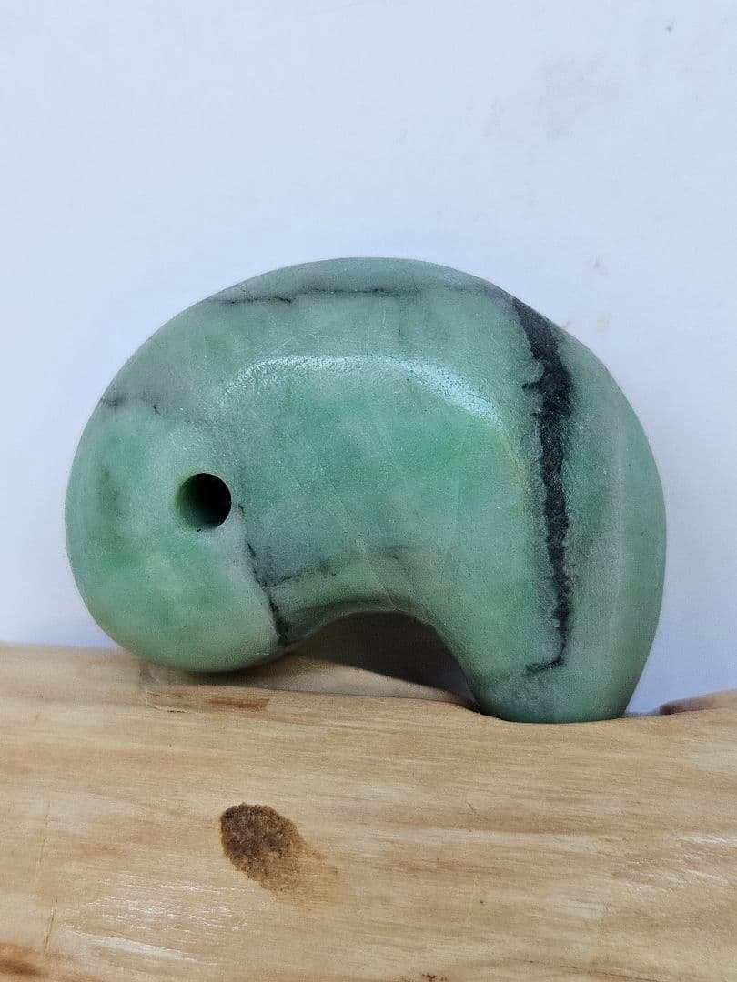 糸魚川 金山谷 翡翠勾玉 ☆18,000円☆ クリアランス