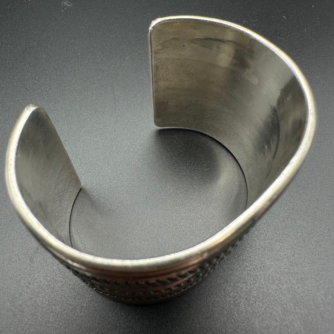 美品】Navajo Clendon Pete スタンプワーク バングル - メルカリ