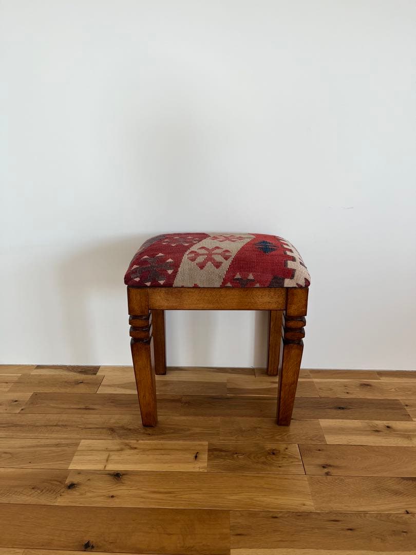 オールドキリム 木製 オーク材 猫足 スツール 椅子 - メルカリ