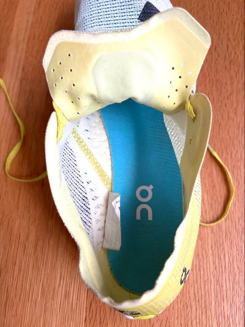 on クラウドシティウス２ 25.5cm⭐︎綺麗