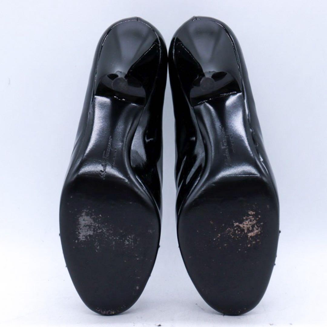 美品❤️フェラガモ　パンプス　23.5cm 6.5 ヒール　ヴァラ　リボン　黒　靴