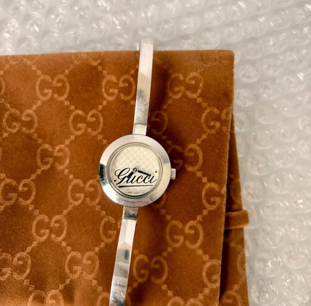 GUCCI 105 グッチ バングルウォッチ ホワイト - メルカリ