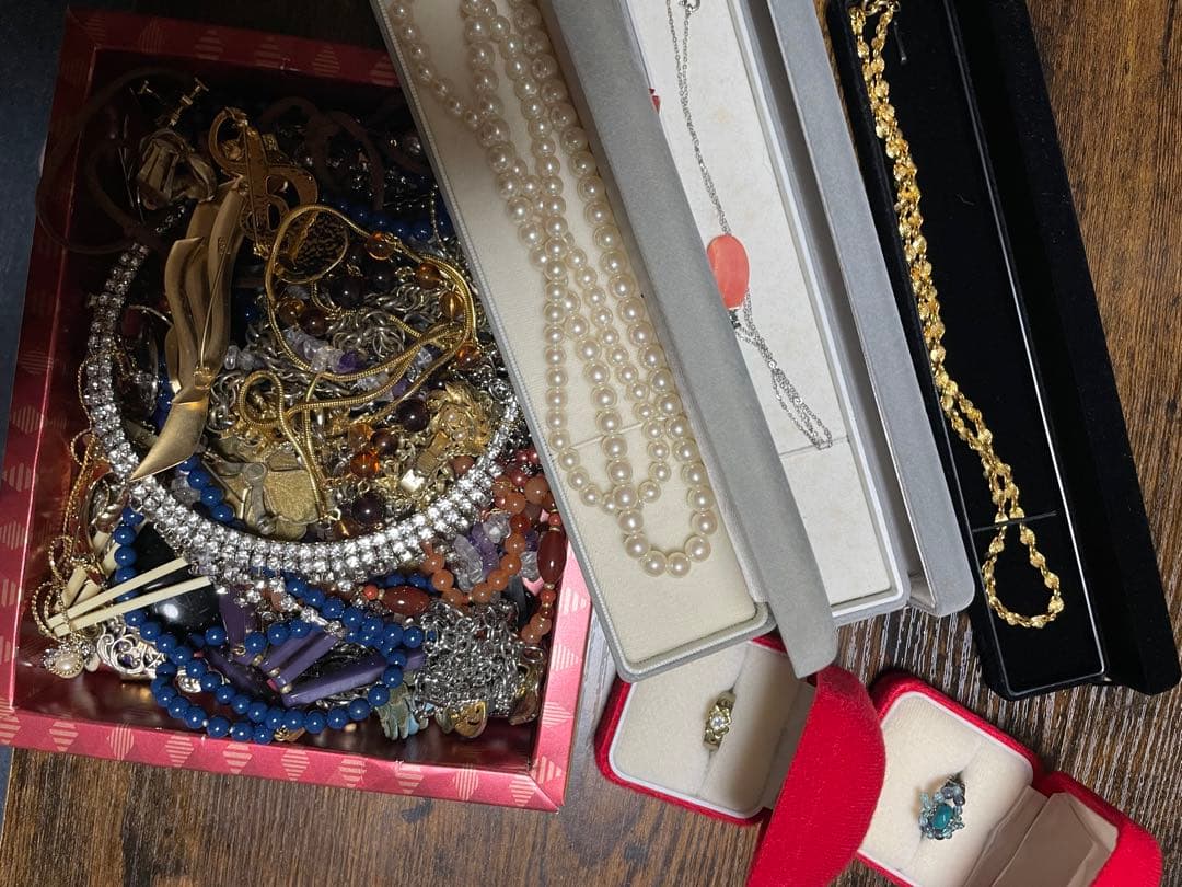 し*ん様 祖母の遺品まとめ売り 亡くなった祖母の家の片づけ【遺品整理】 : トイレのうず／ブログ