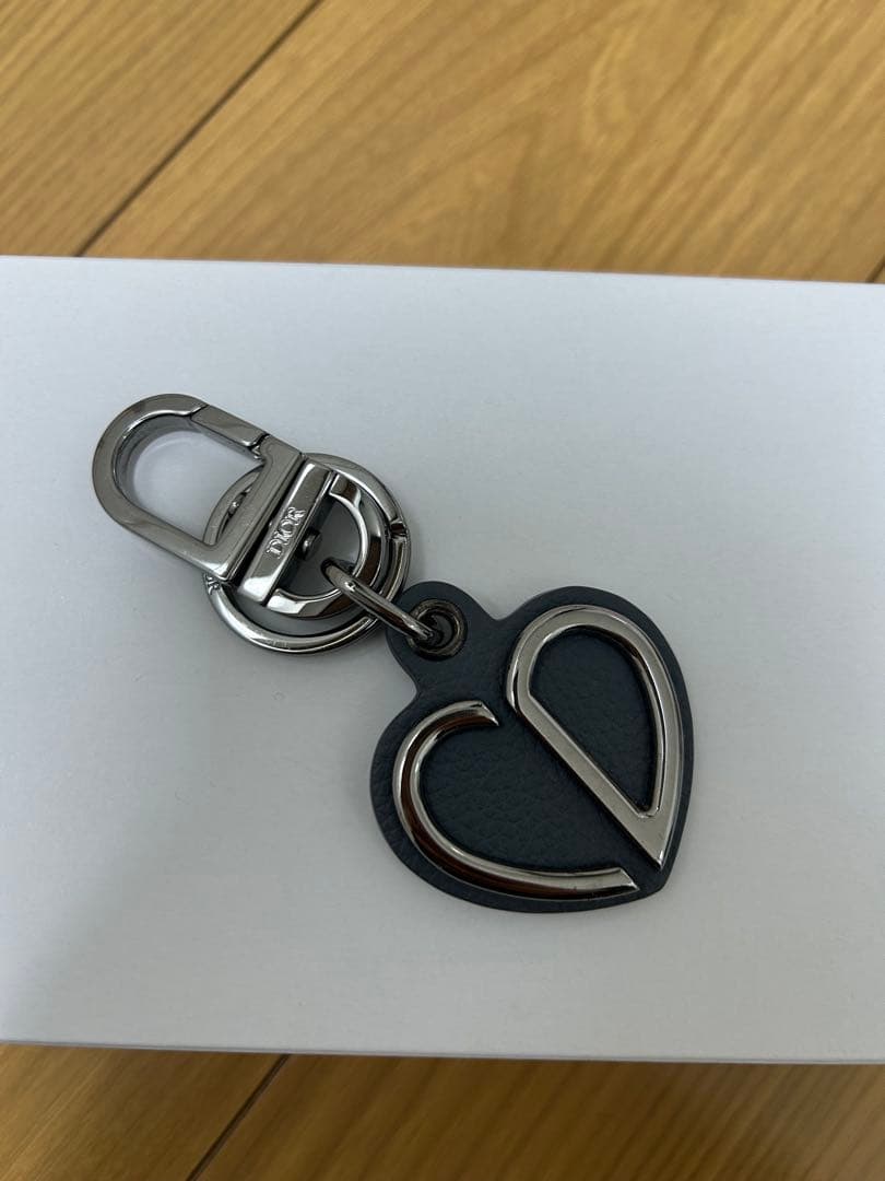 まめっ子　DIOR キーホルダー DIOR | Dior キーホルダー スムースカーフスキン & 真鍮