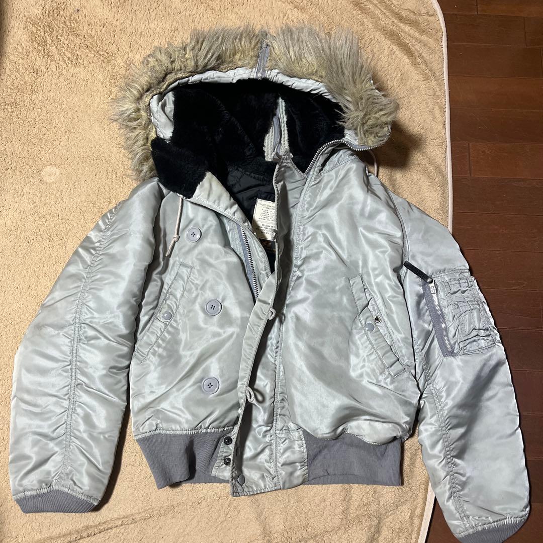 今日まで最安値 IBUKI着用 Alpha n2bフライトジャケット シルバー