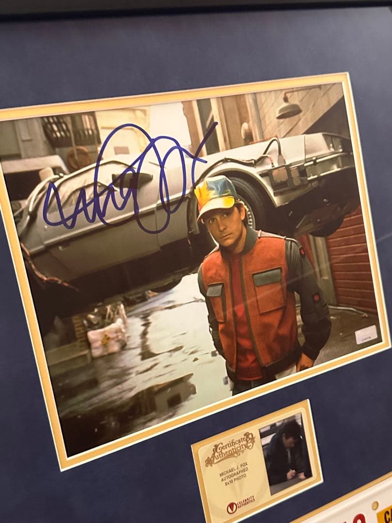 か*！様 Back to the future マイケルJフォックス サイン入り - メルカリ