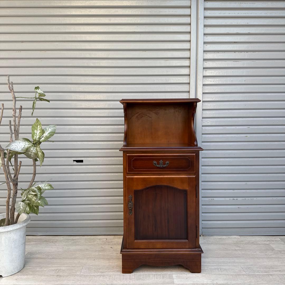 カリモク　karimoku コロニアル カリモク　サイドキャビネット　電話台 karimoku (カリモク) 電話台 ブラウン コロニアル｜トレファクONLINE