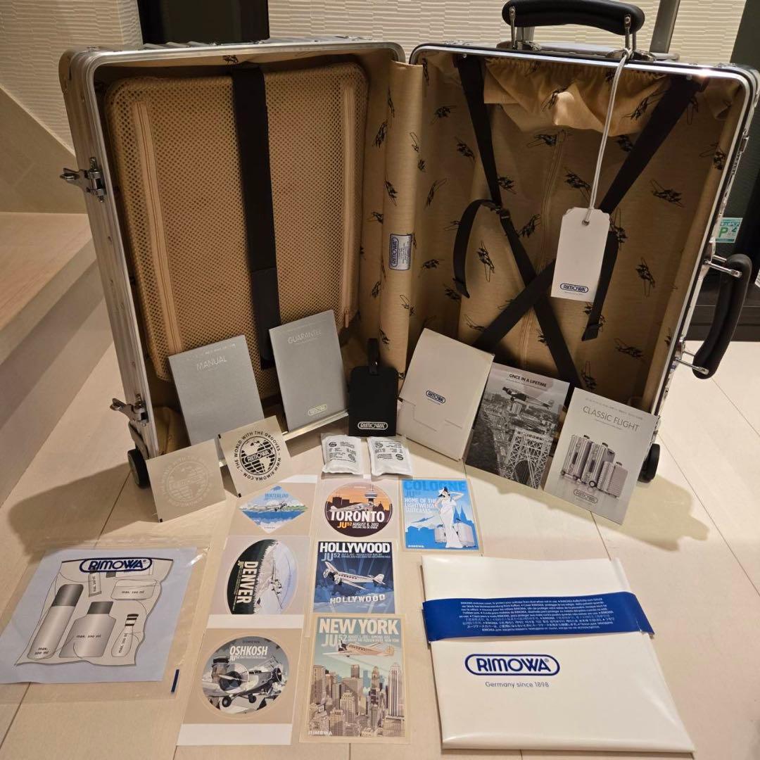 TAMPA様専用 新品 廃盤 旧型 リモワ クラシックフライト 33L 4輪