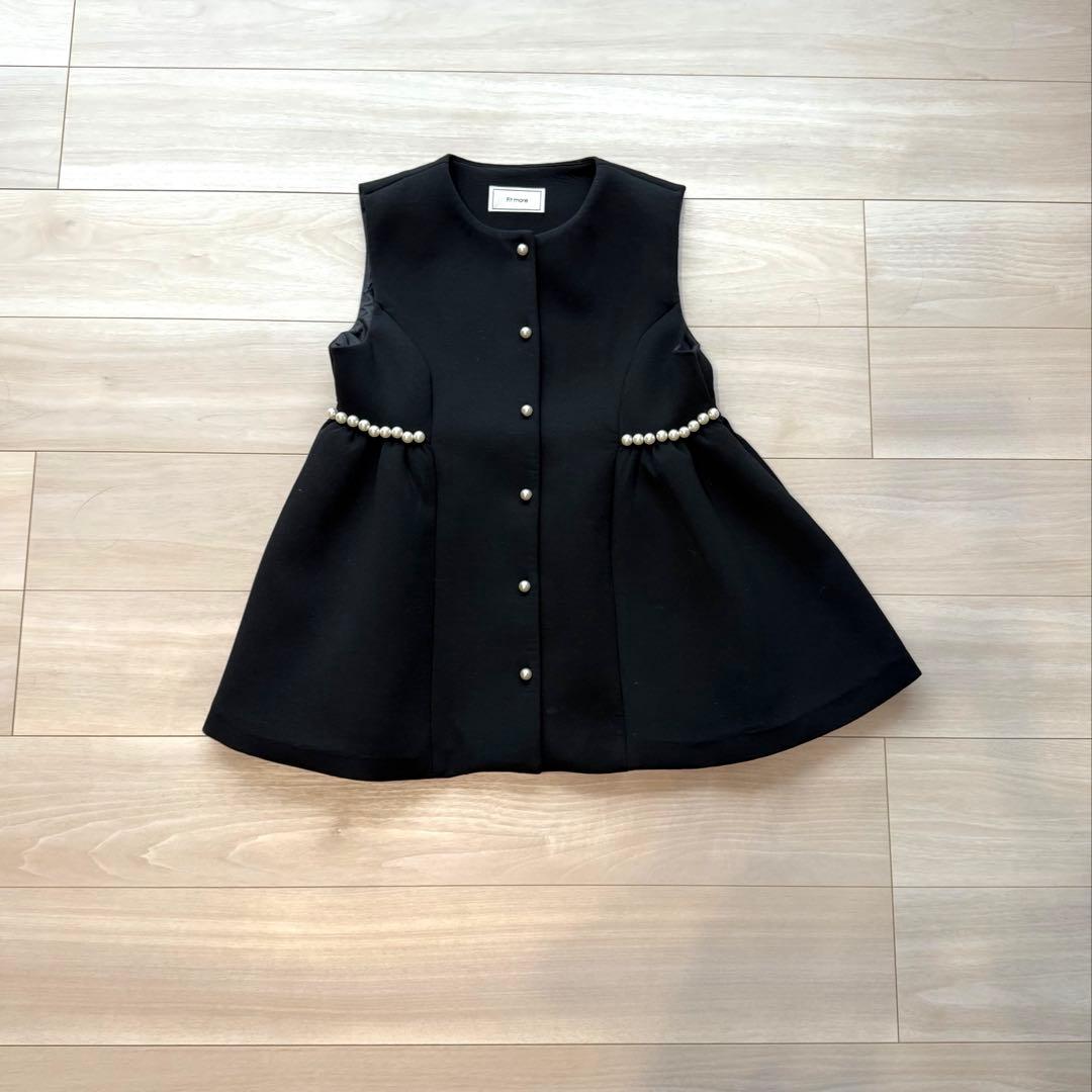 Fit more MIKIコラボ！パールボタンツイードペプラムジレ MIKIコラボ