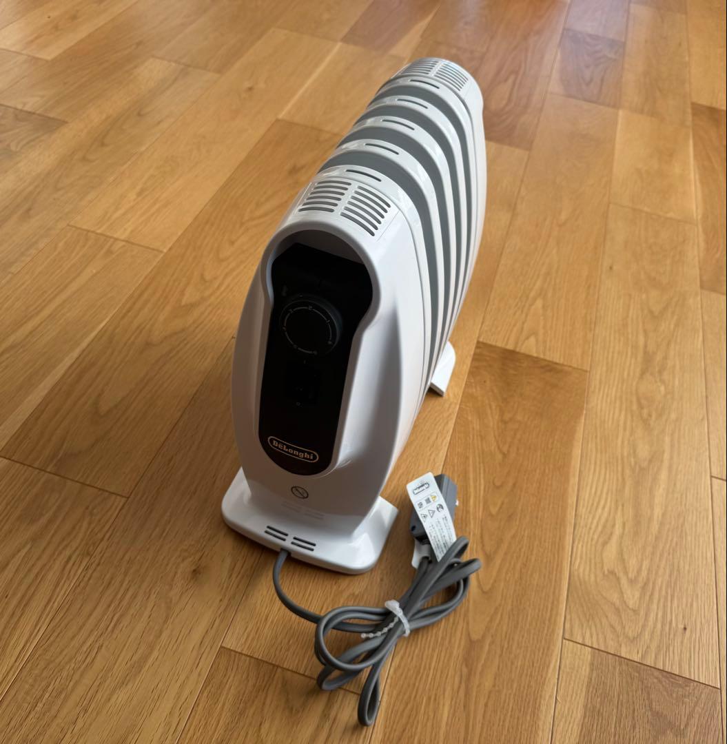 デロンギ オイルヒーター NJM0505 500W - メルカリ