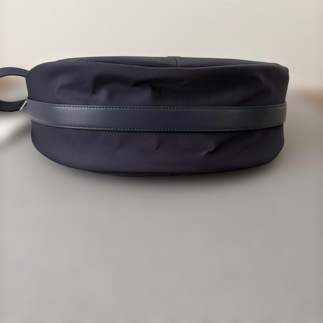 サムソナイト ネイビー ハーフムーン ショルダーバッグ 新品タグ付