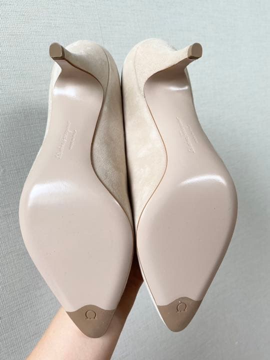 新品未使用 フェラガモ スェード パンプス パーティ 正装 入学式 卒業