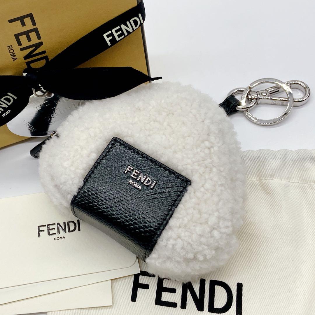 未使用級✨FENDI フェンディ おにぎり チャーム キーホルダー ホワイト