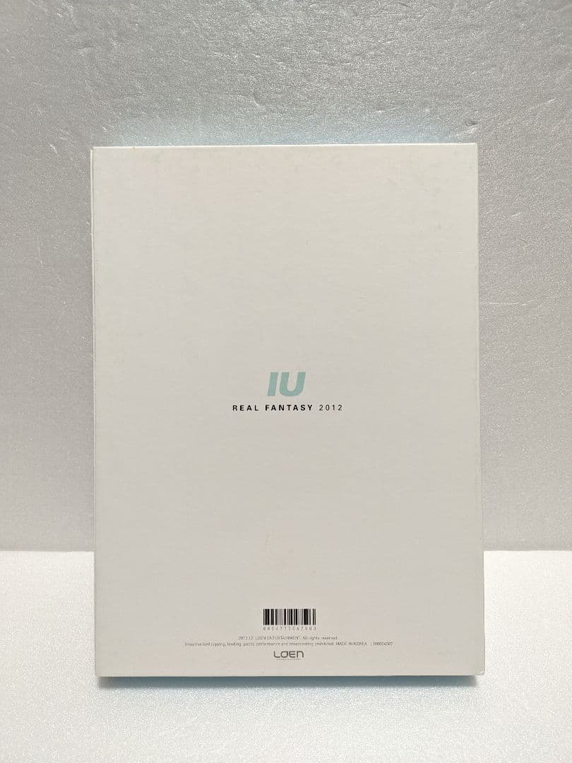 IU REAL FANTASY 2012 SPECIAL DVD カード&写真集