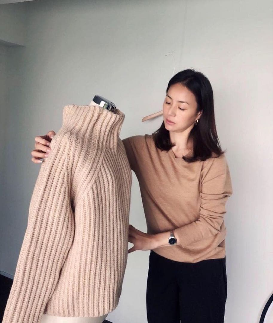 loin. ロワン【状態良好】ローゲージニット ハイネック プルオーバー