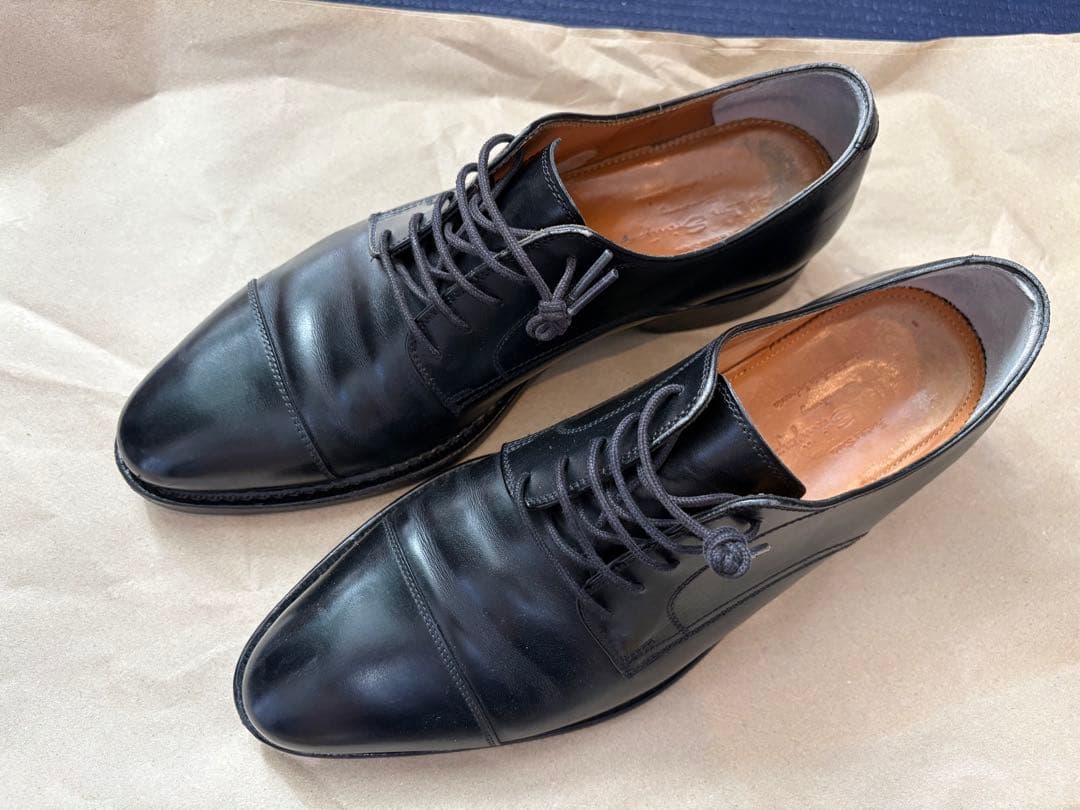 ジャランスリワヤ 98782 外羽根ストレートチップ 黒 UK8① - メルカリ