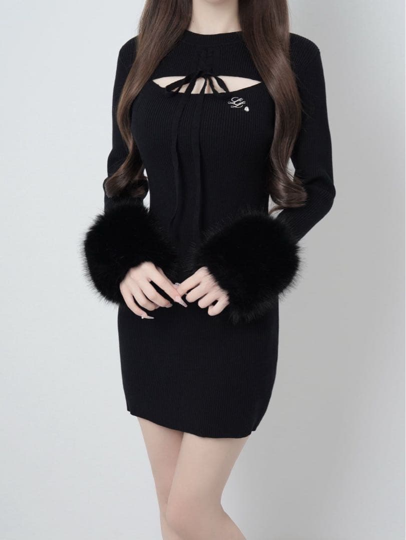 Lumignon Fur cuff ribbon knit onepiece