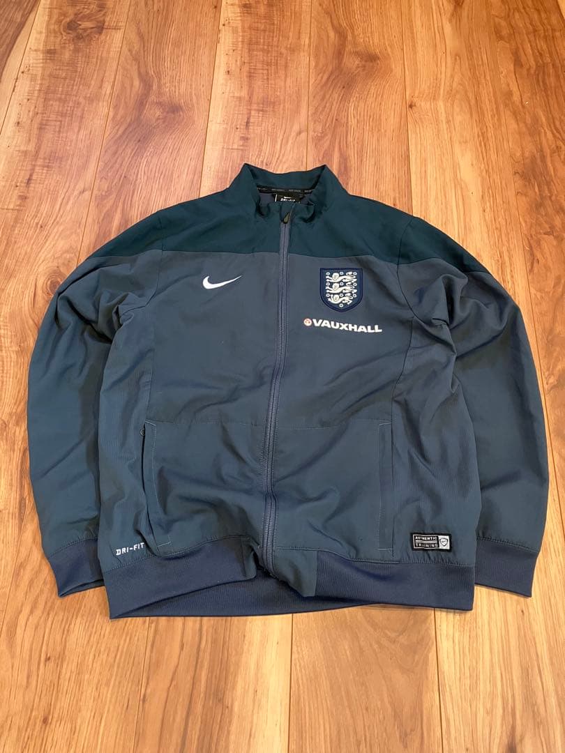 【美品】ナイキ×イングランド代表/トラックジャケット　ドリルトップ ボーイズM 美品】ナイキ×イングランド代表/トラックジャケット ドリルトップ