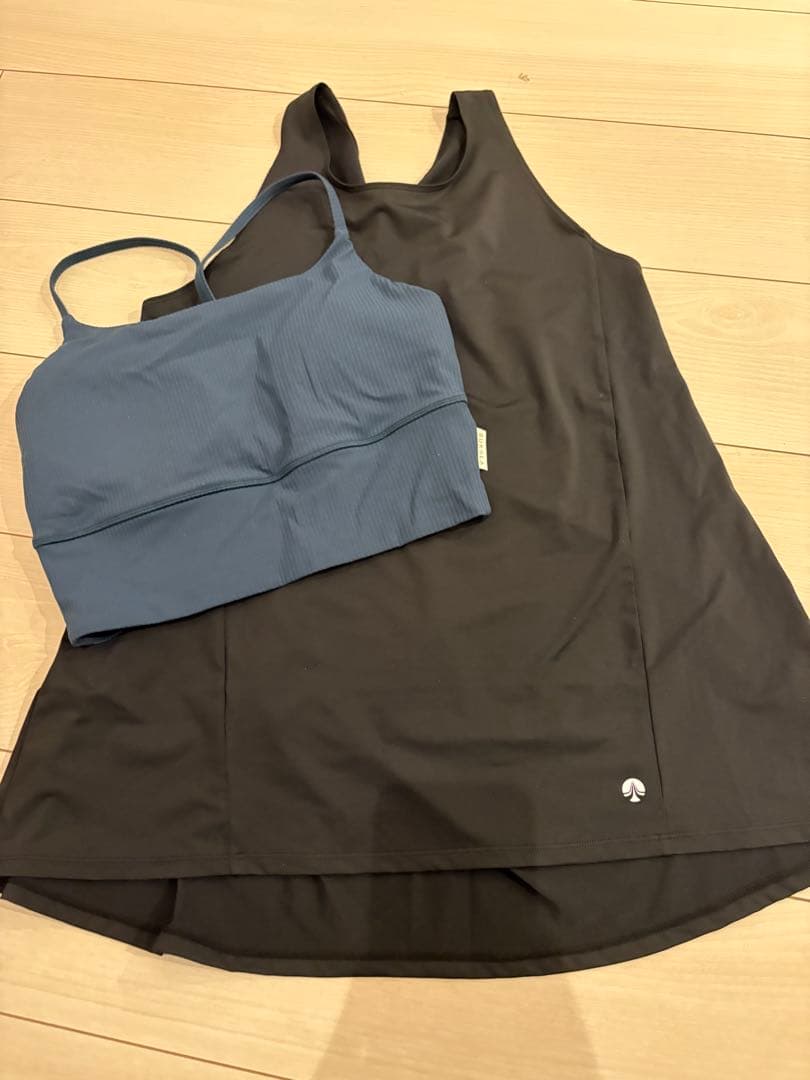 【最終値下】試着のみ-SUKALA-バックツイストセパレートタンクトック　M