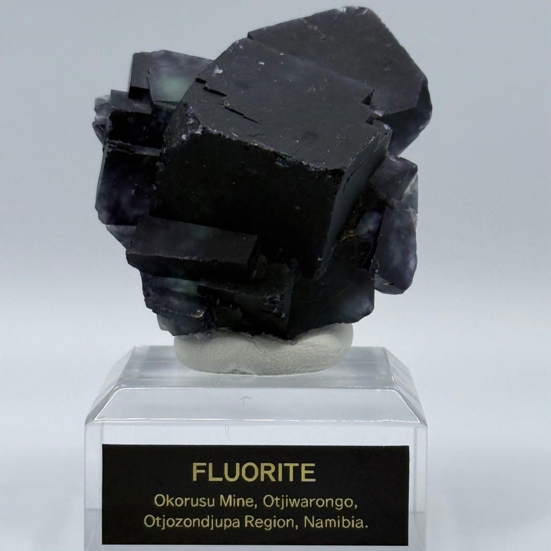 フローライト ナミビア Okorusu Mine産 蛍石 原石 23 - メルカリ