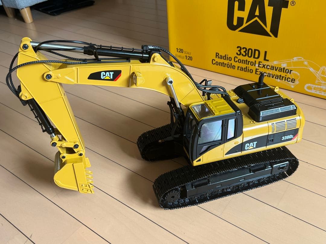 京商56621 1/20 油圧ショベル CAT330D L 動作確認済み - メルカリ