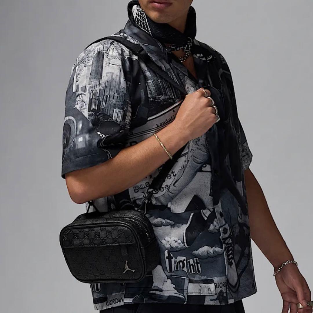 JORDAN ジョーダン モノグラム カメラ バッグ 新品 タグ付き - メルカリ