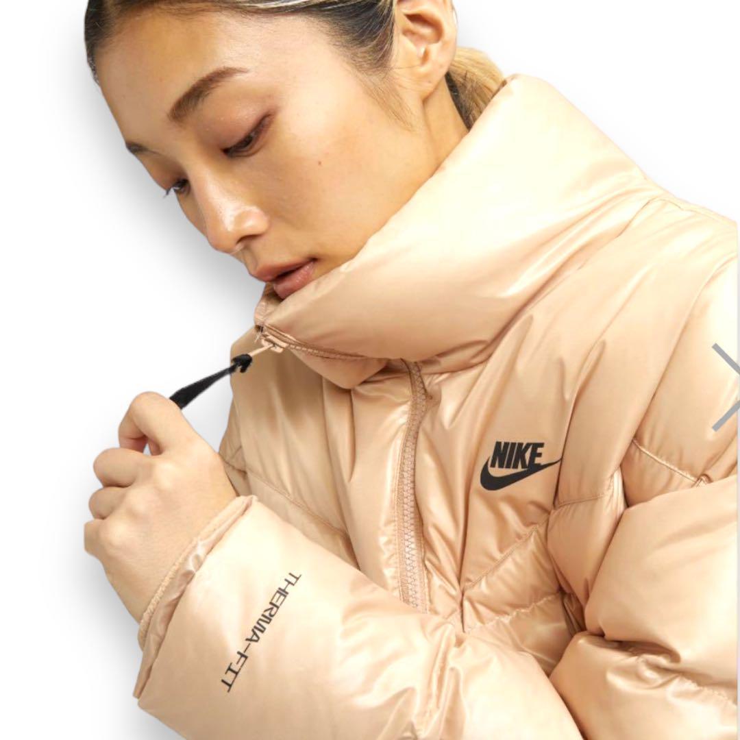 ナイキ ダウンジャケット M NIKE THERMA-FIT ゴールドベージュ - メルカリ