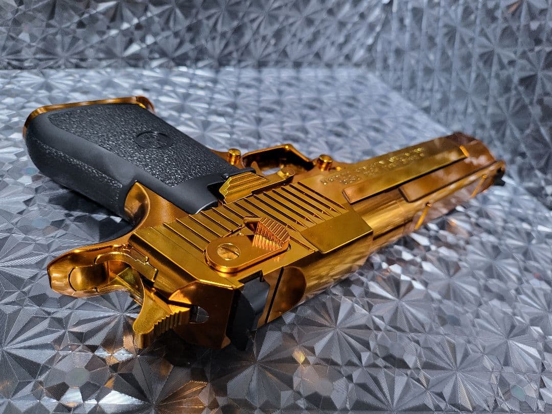 金！！ゴールド！！ デザートイーグル .50AE ガスガン 金 ① 東京