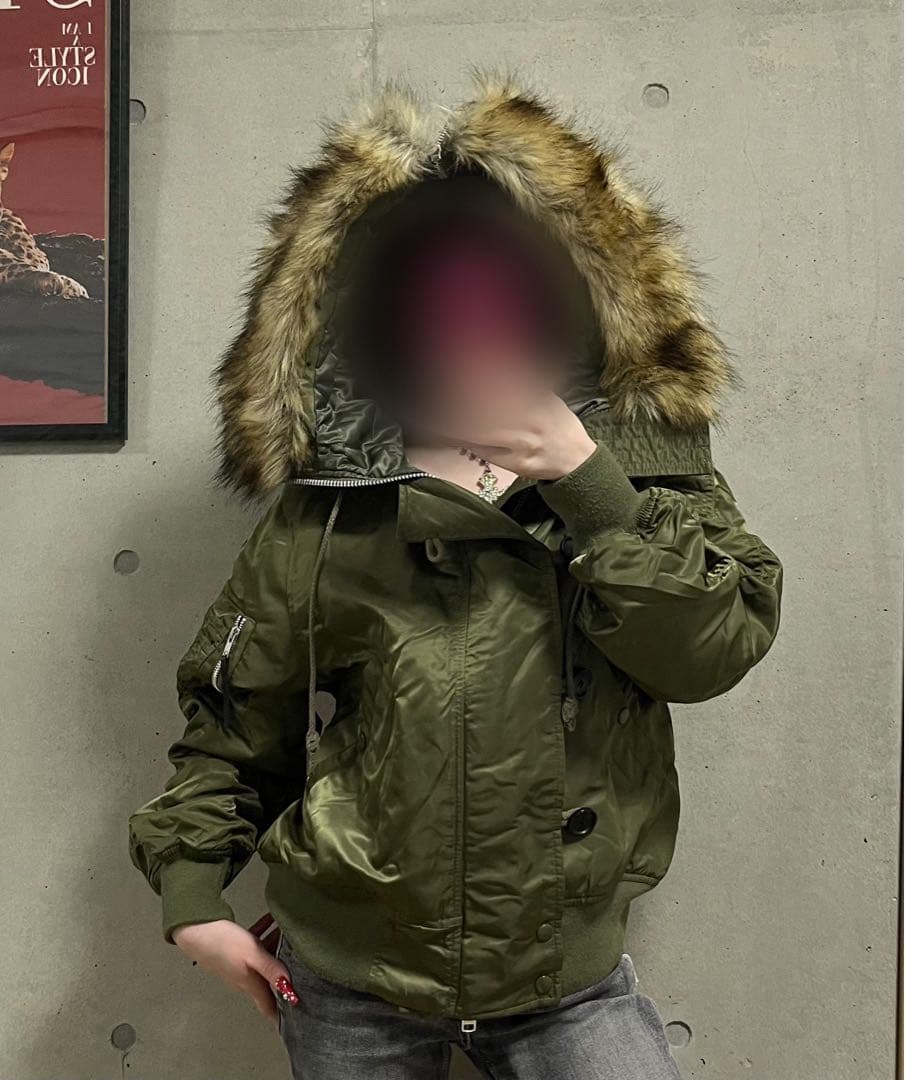 着画あり JEANASIS ジーナシス N-2B ミリタリー 短丈 カーキ - メルカリ