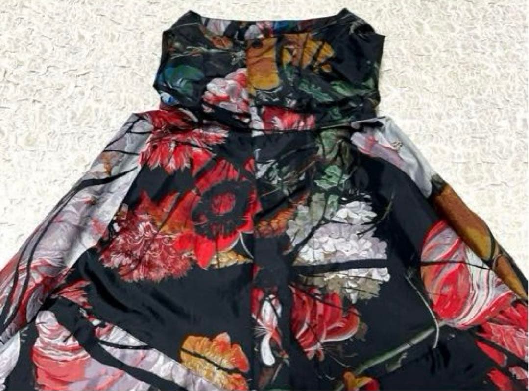 美品】即完売 NIKE NSW フローラル ポンチョ 総柄 TECH PACK - メルカリ