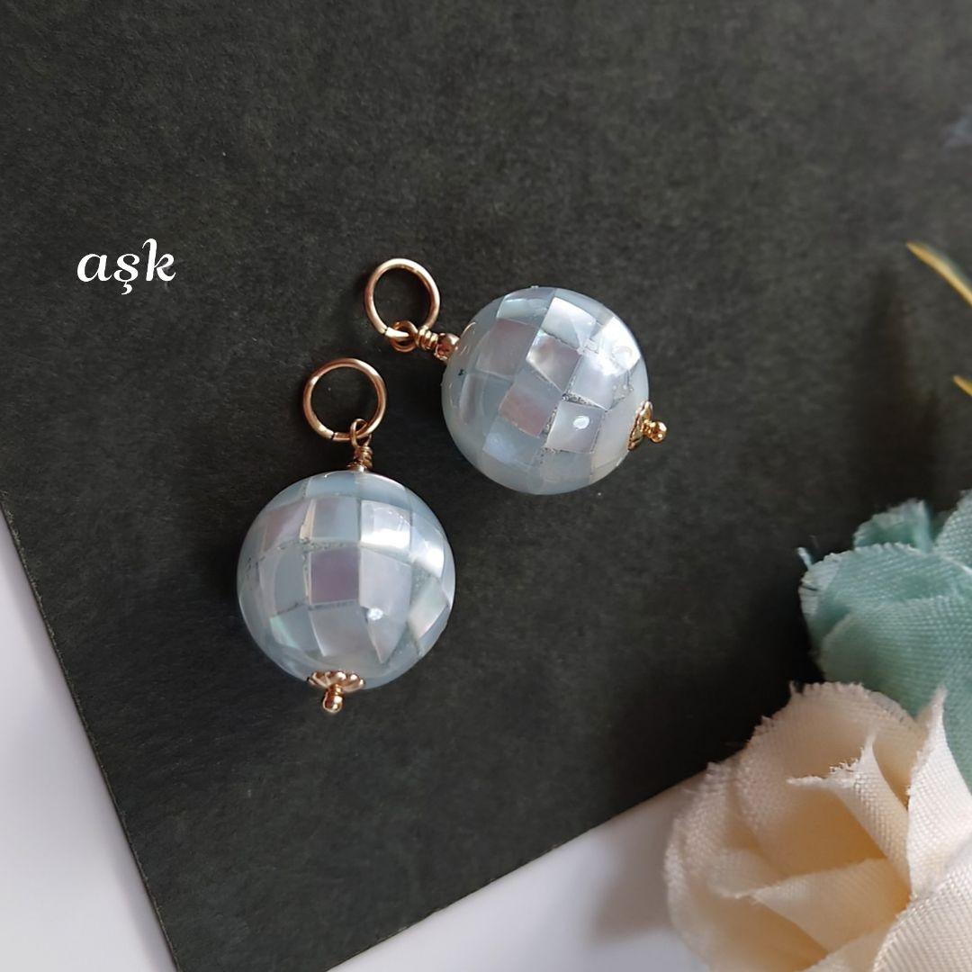 断捨離中ページ》14Kgf❩ モザイクブルーシェルのピアスチャーム さくらひとえ ピアス・イヤリング 14KGF/SV925 ブルーカルセドニー