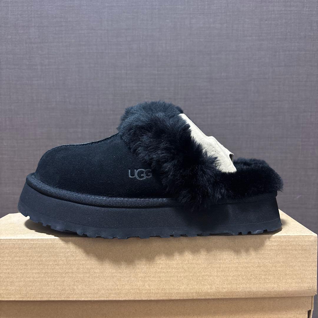 ⭐️UGG ディスケットムートンサンダル【US8】